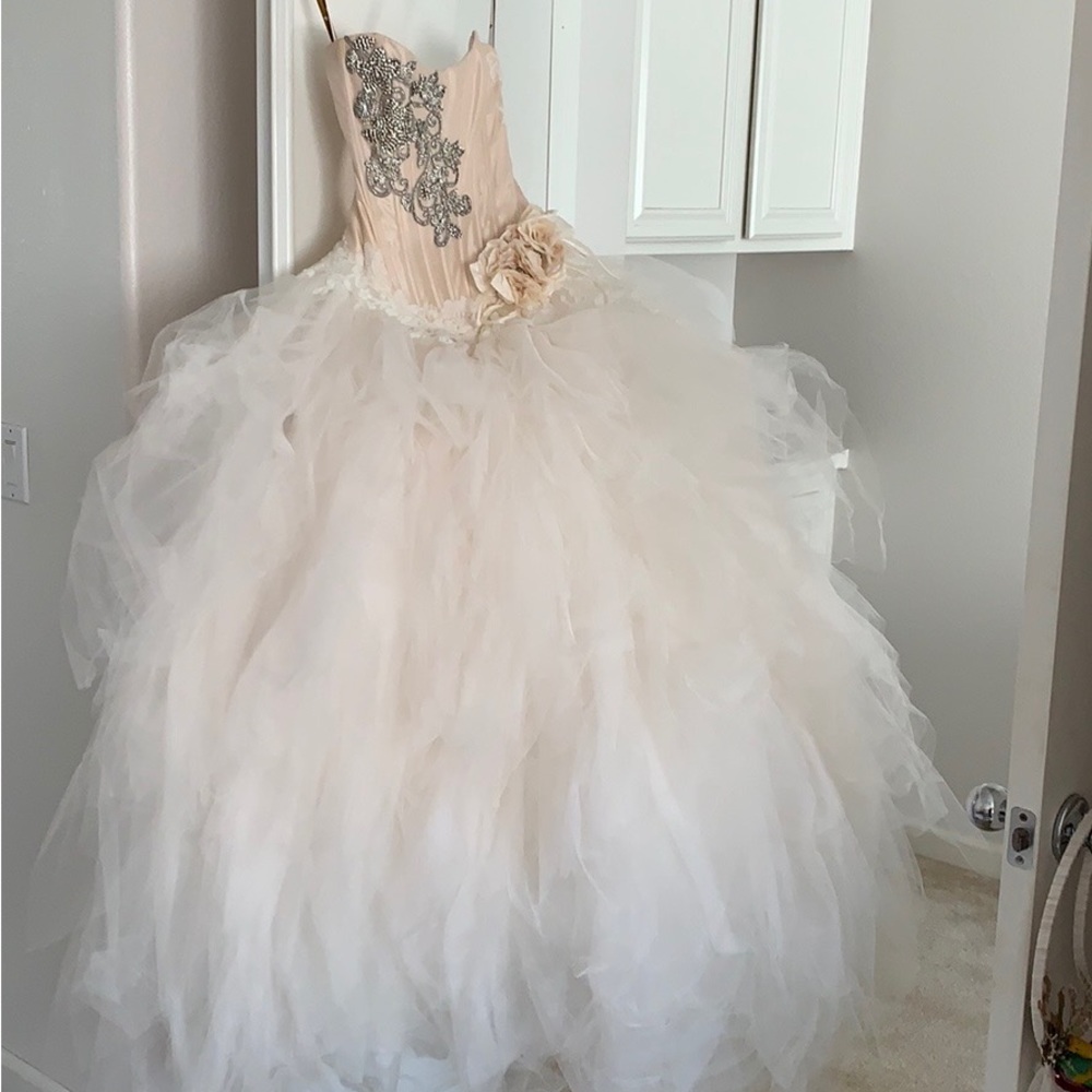 St Pucchi couture wedding dress